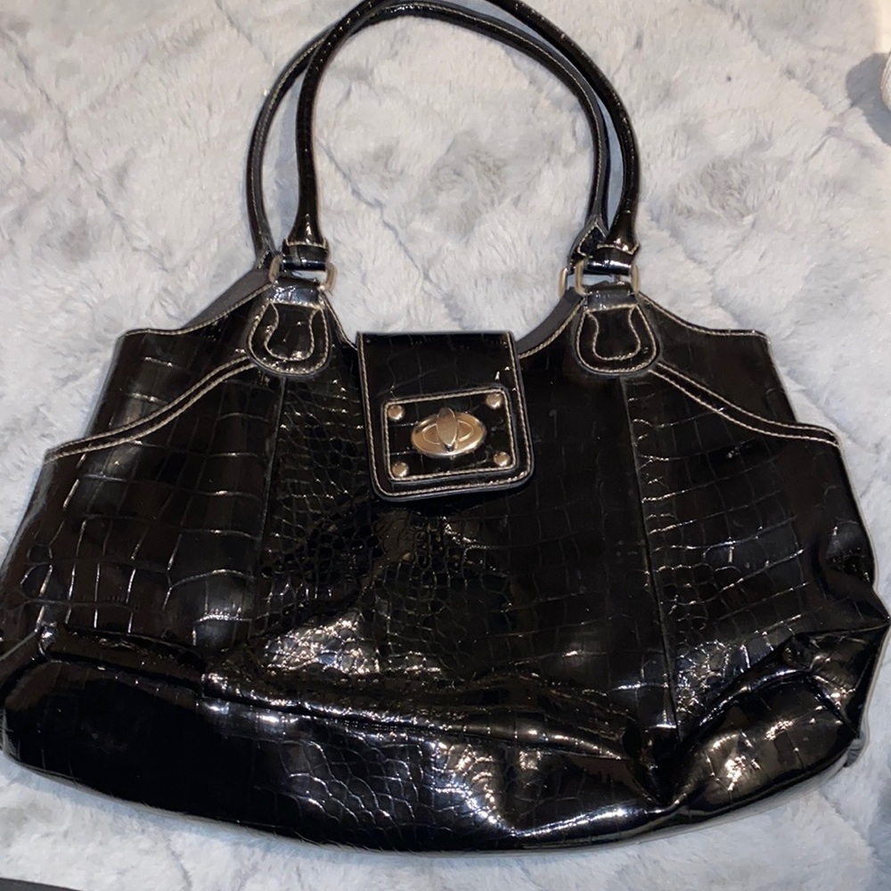 Black shoulder purse